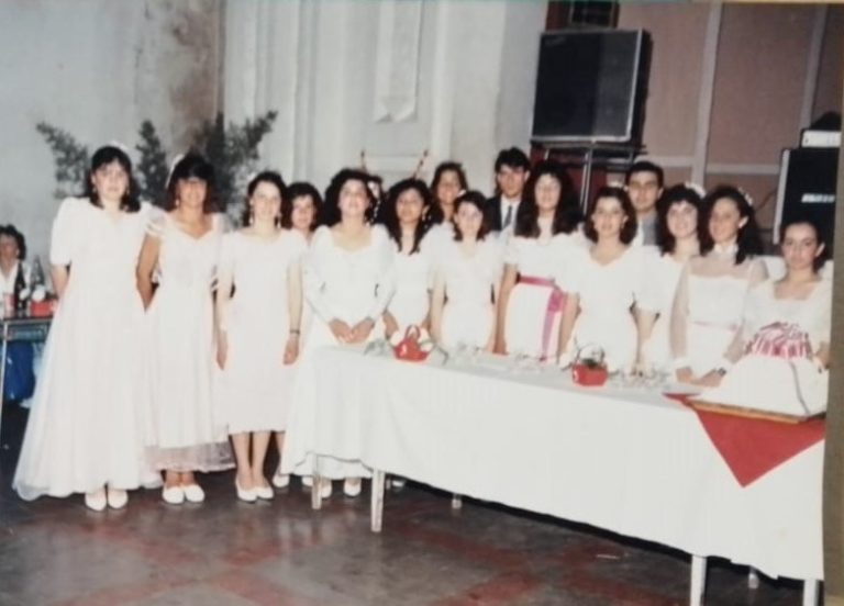 Presentación de señoritas de 15 y 16 años en sociedad