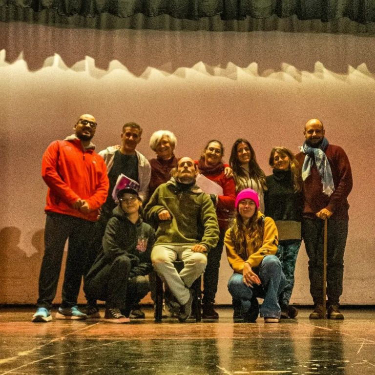 Teatro hecho por roldanenses: llega «salida de emergencia»