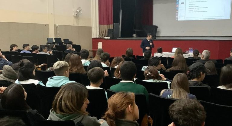 Estudiantes y docentes mostrarán proyectos en la quinta Jornada de Software del Instituto Juan Pablo II