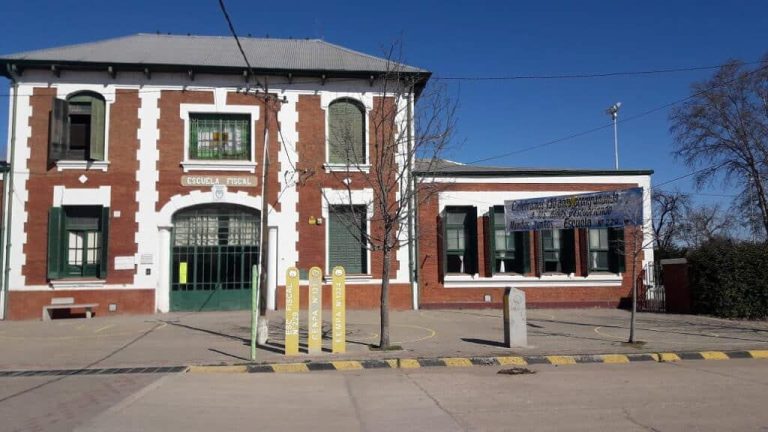 La Escuela Fiscal prepara su “Noche de Tradiciones” con música, danzas y gastronomía suiza y argentina