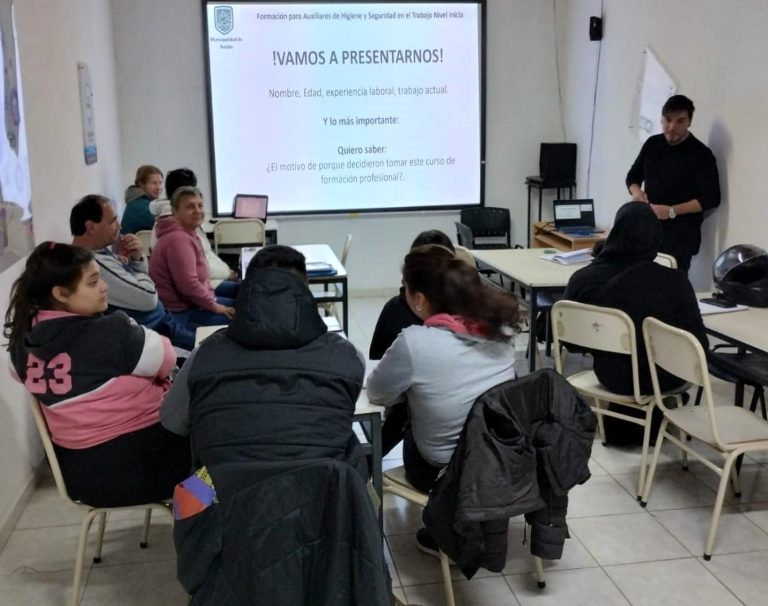 Emprendedores de Roldán podrán capacitarse gratis en ventas, redes e inteligencia artificial