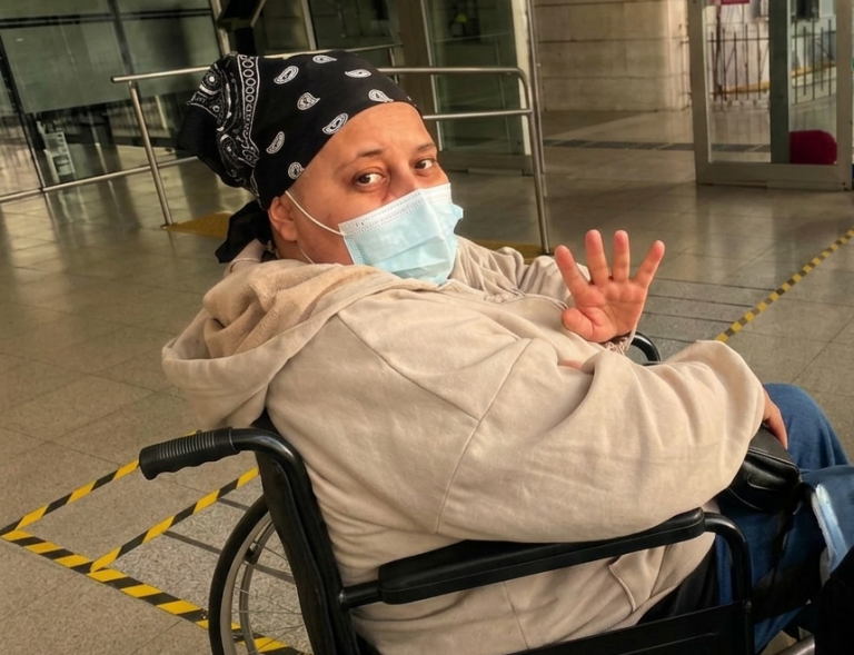 Mientras enfrenta un tratamiento contra el cáncer, una vecina de Roldán busca ayuda para sostener su hogar